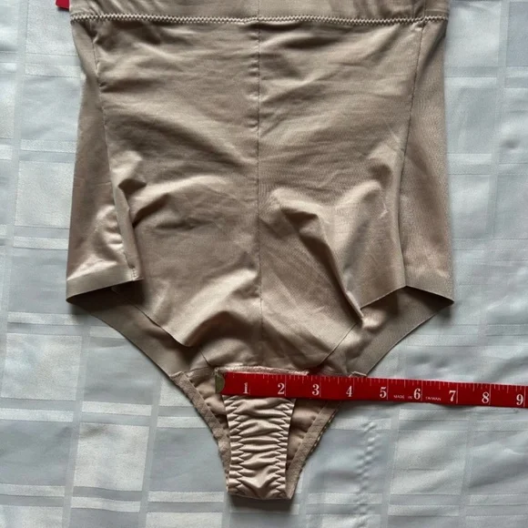 Spanx 2 Small Shapewear Panties New with Tags Purple Seamless & Beige High-Waist - Picture 6 of 17